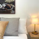 Newly Renovated Modern&Bright Apt - City Center