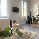 Newly Renovated Modern&Bright Apt - City Center